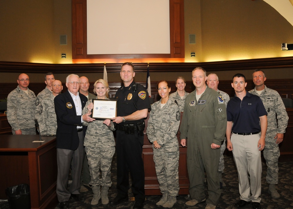 Sioux City police chief awarded Patriotic Award