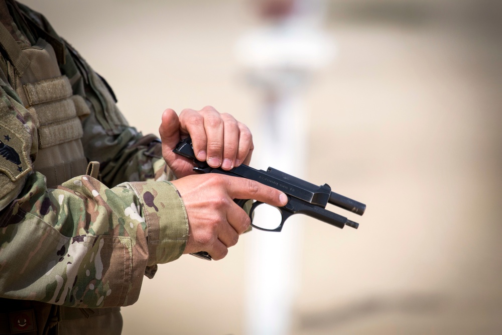 N.J. Best Warrior Competition M4 and M9 qualification