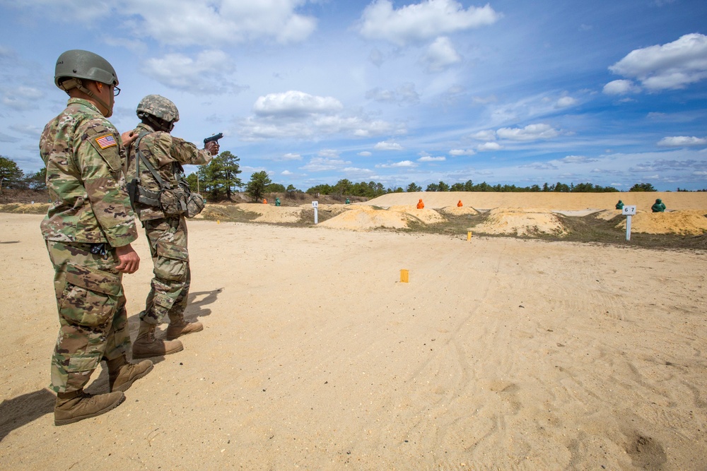 N.J. Best Warrior Competition M4 and M9 qualification