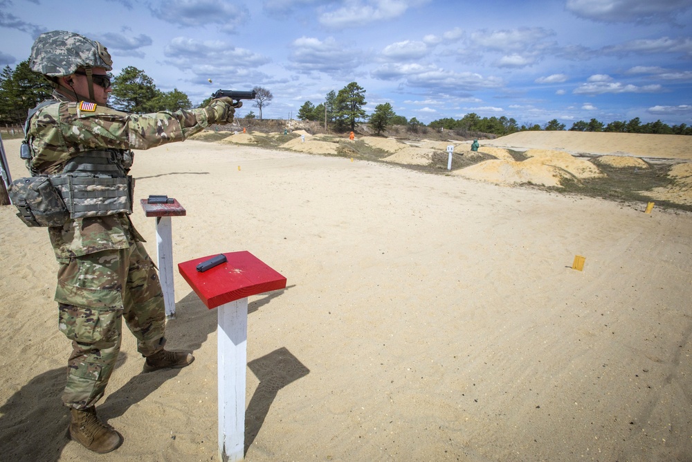 N.J. Best Warrior Competition M4 and M9 qualification