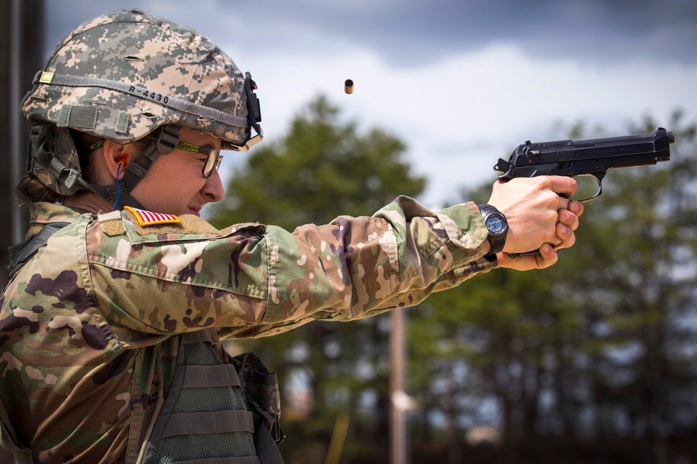 N.J. Best Warrior Competition M4 and M9 qualification