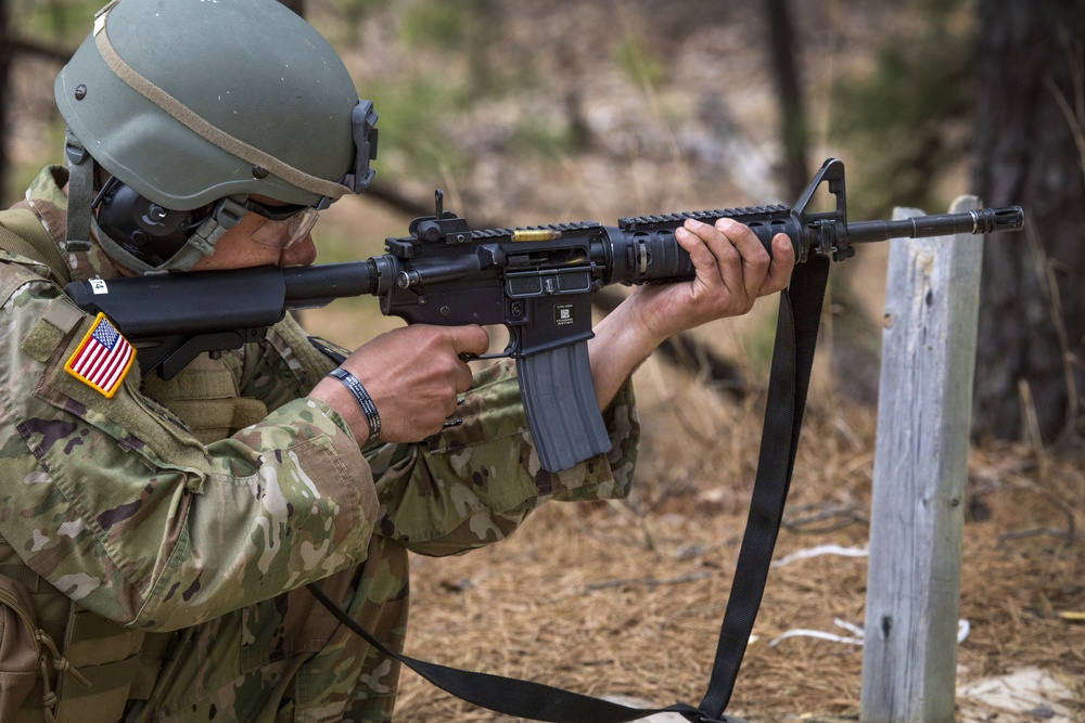 N.J. Best Warrior Competition M4 and M9 qualification