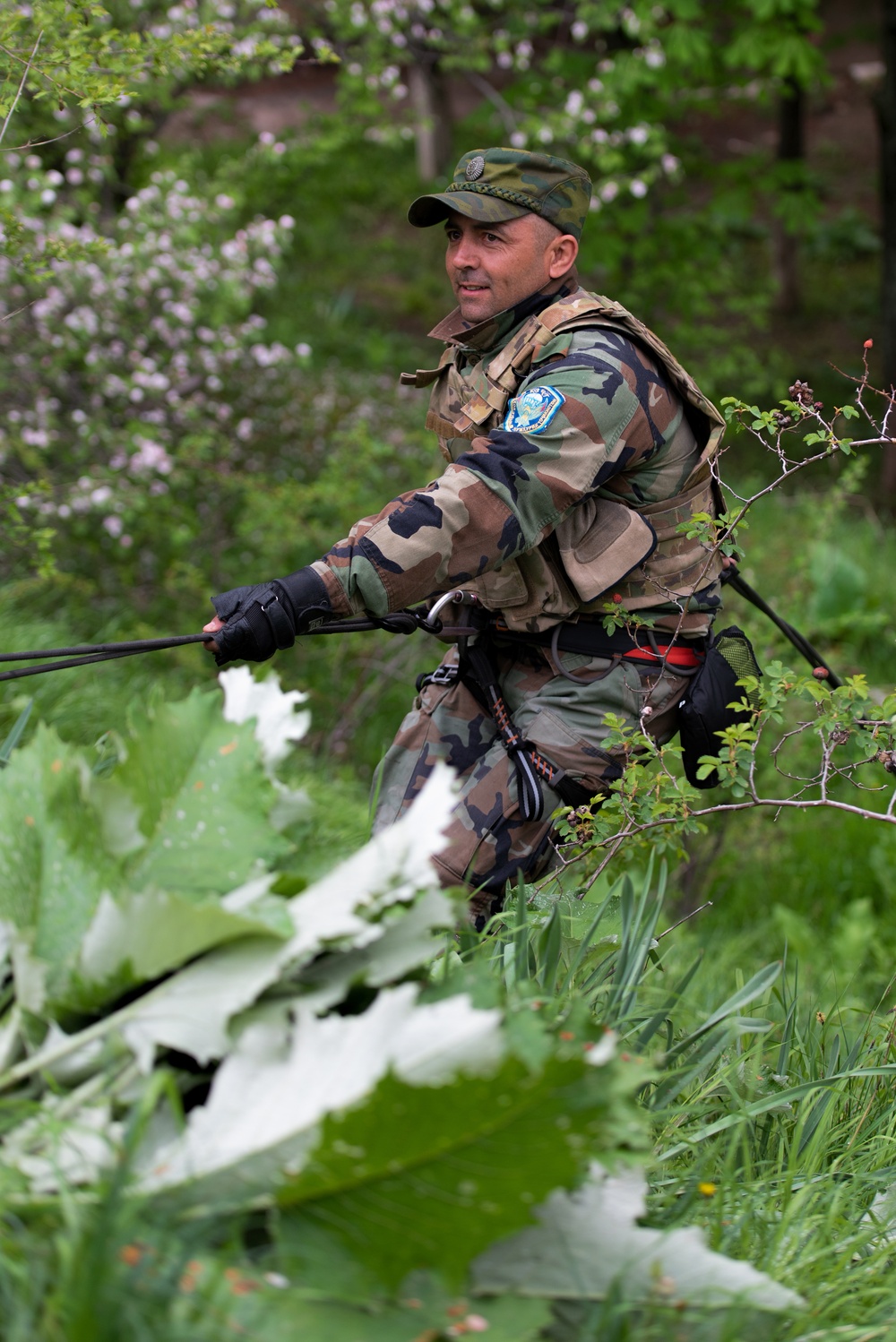 Tajik soldiers practice their mountaineering skills with U.S. partners