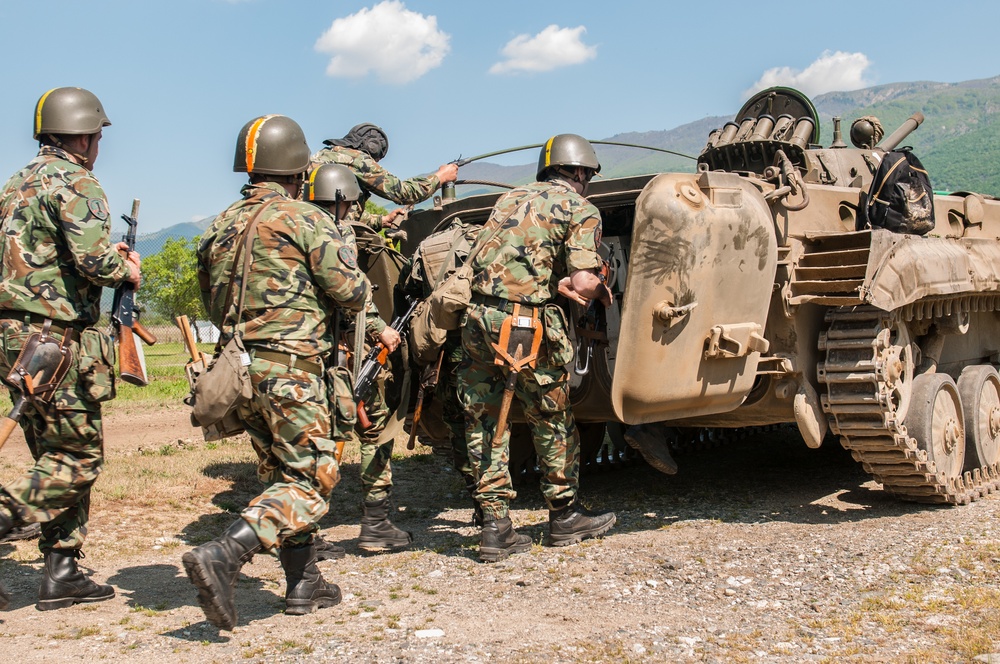 U.S. Soldiers Evaluate, Train Urban Operations with Bulgarian Army