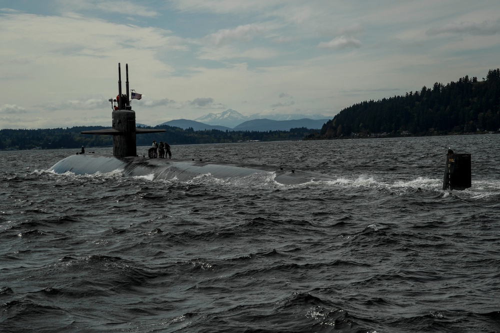 USS Bremerton Returns to Namesake City for Decommissioning