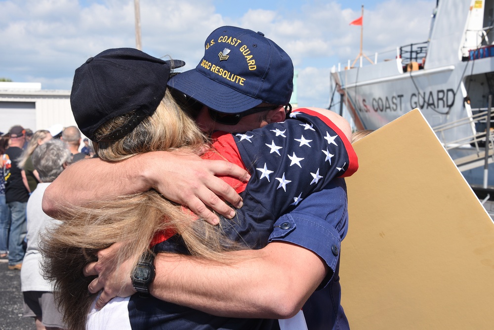 DVIDS - Images - St. Petersburg based Coast Guard cutter returns home ...