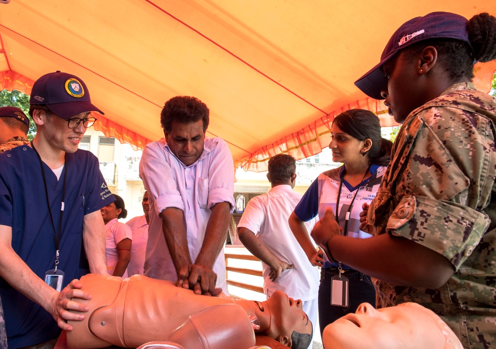 PP18 conducts medical training symposium at Base Hospital Mutur