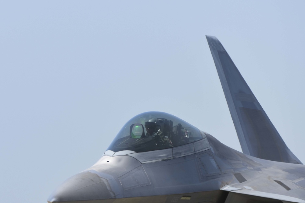 F-22 Raptor rockets Beale's Air &amp; Space Expo