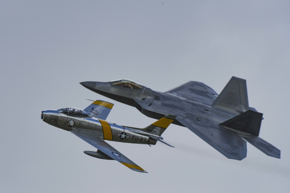 F-22 Raptor rockets Beale's Air &amp; Space Expo