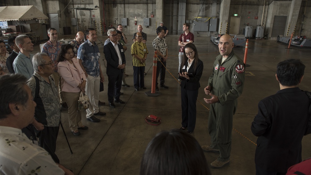 Okinawa Honorary Commanders visit the F-35