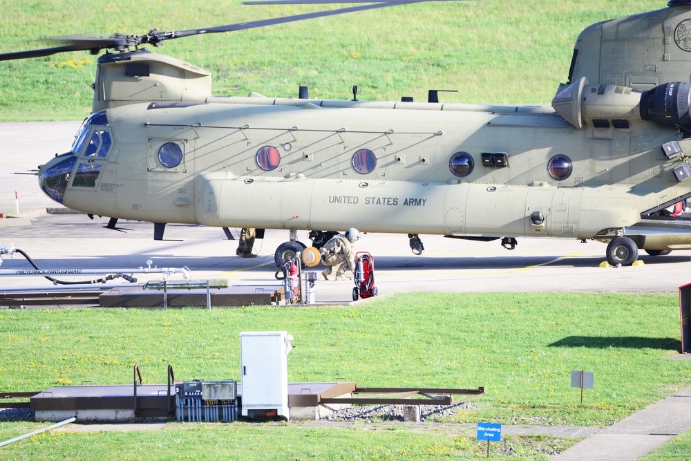 CH-47 Chinook Refueling