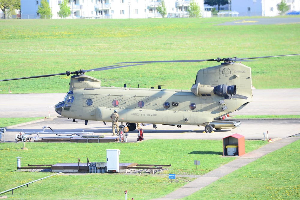 CH-47 Chinook Refueling