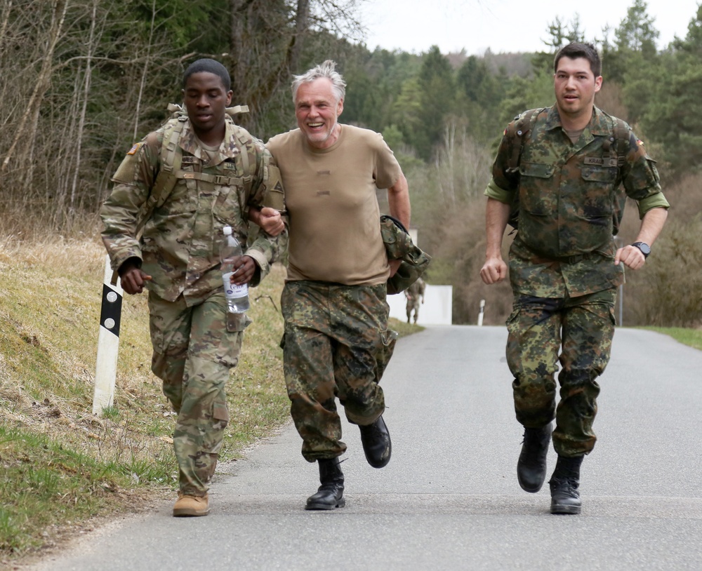 US Soldiers earn German Army Proficiency Badge