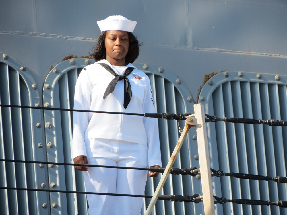 USS Farragut Departing for Deployment