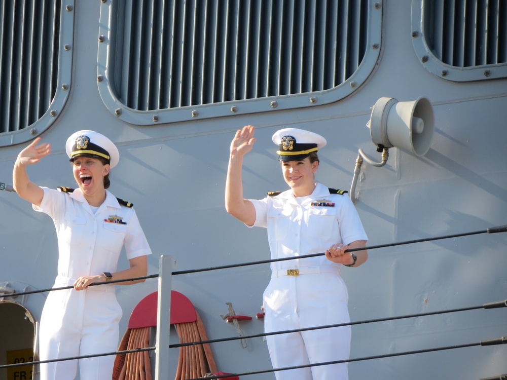 USS Farragut Departing for Deployment