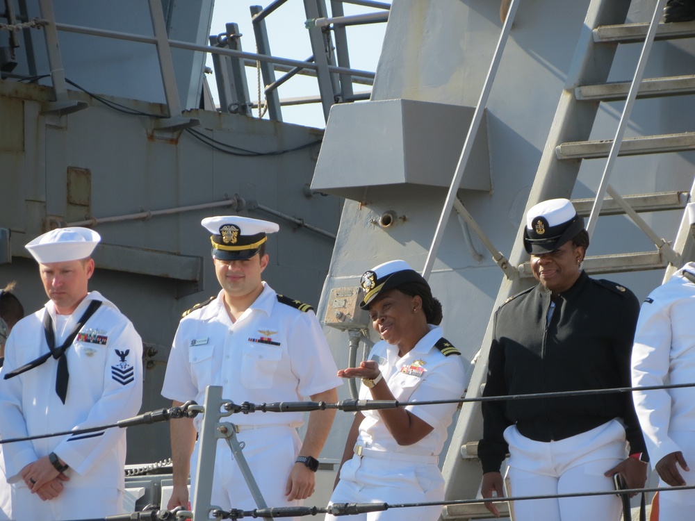 USS Farragut Departing for Deployment