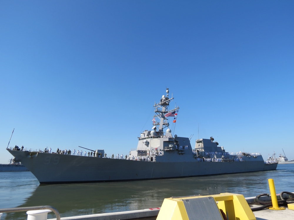 USS Farragut Departing for Deployment