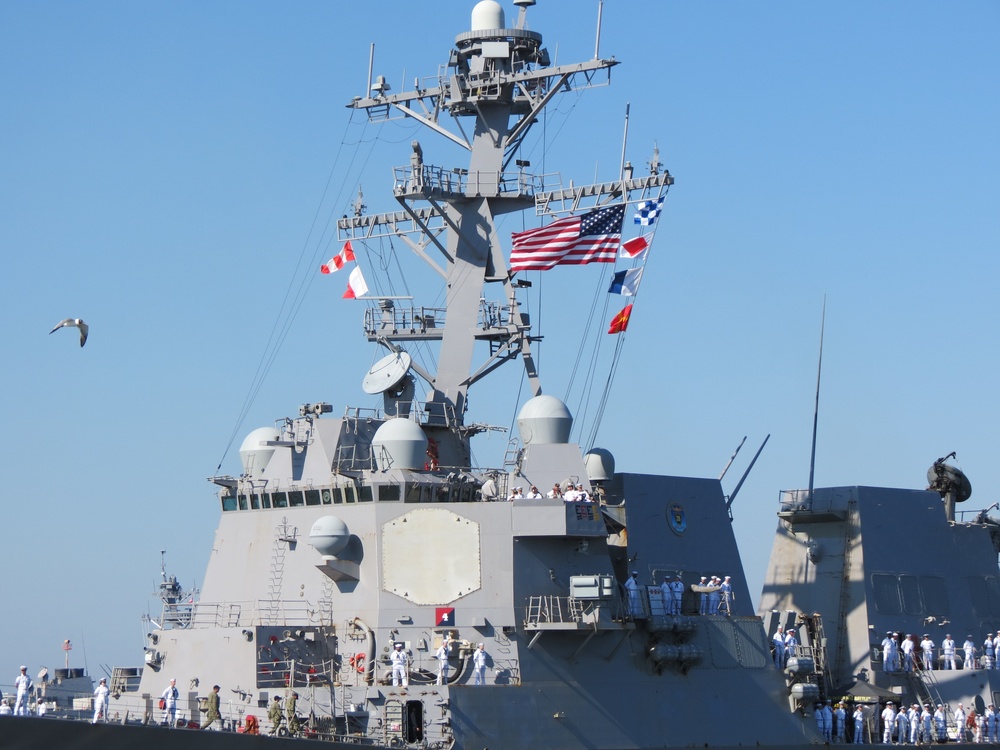 USS Farragut Departing for Deployment