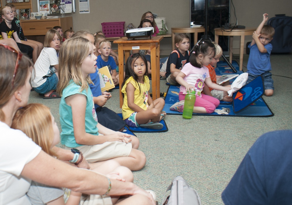 Tish Rabe entertains families