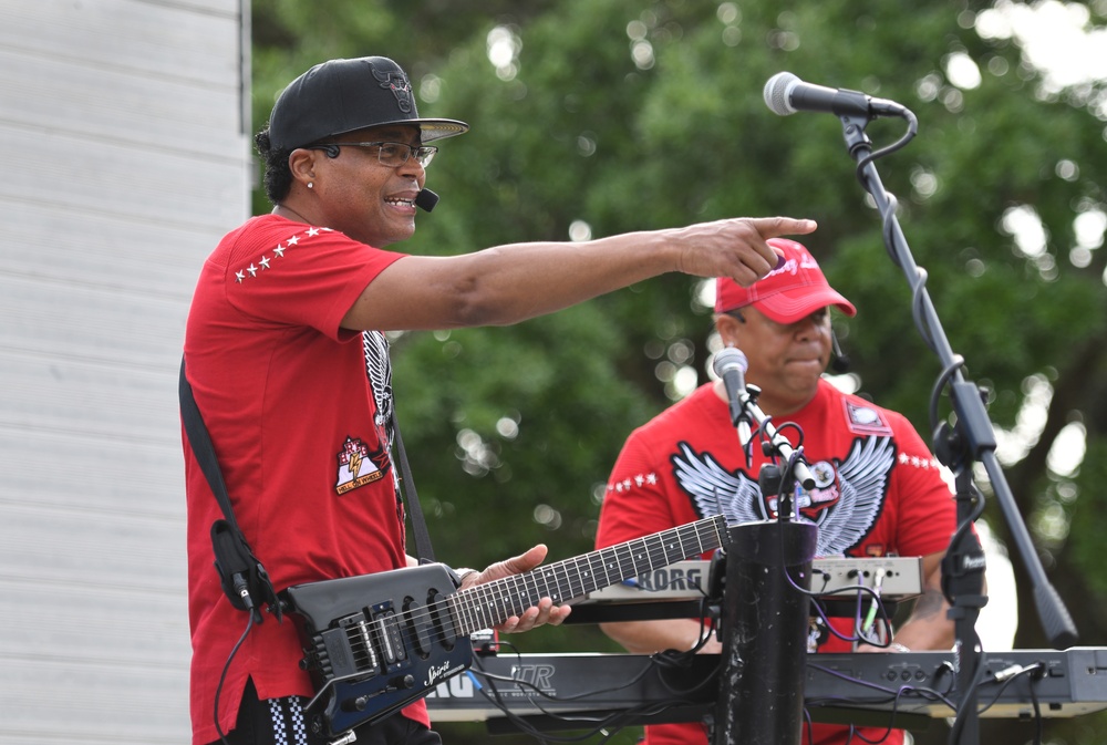 More than 800 attend 6th Annual Crawfish Cook-Off