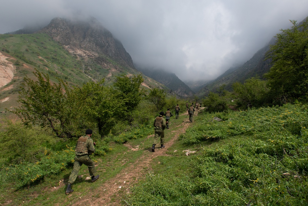 Tajik, U.S. soldiers conduct tactical footmarch