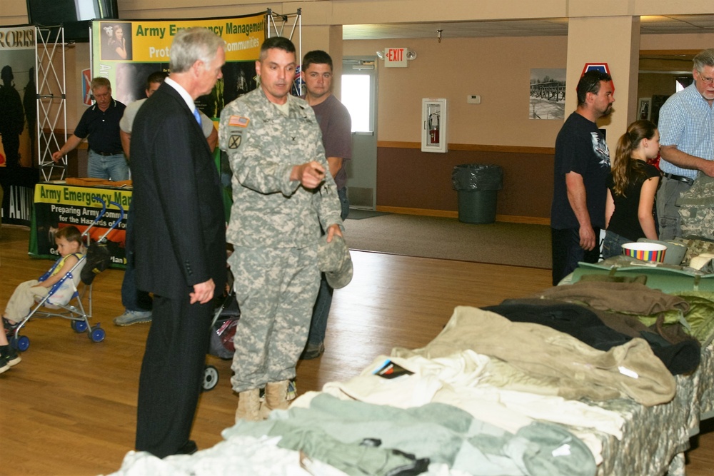 Wisconsin senator visits 2015 Fort McCoy Armed Forces Day Open House