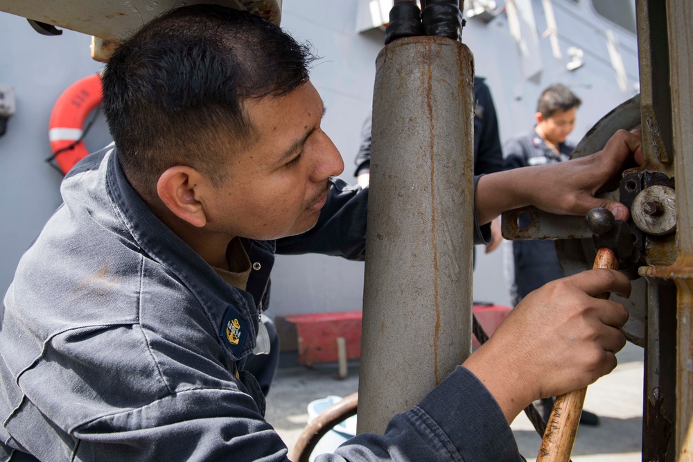 USS Donald Cook (DDG 75)