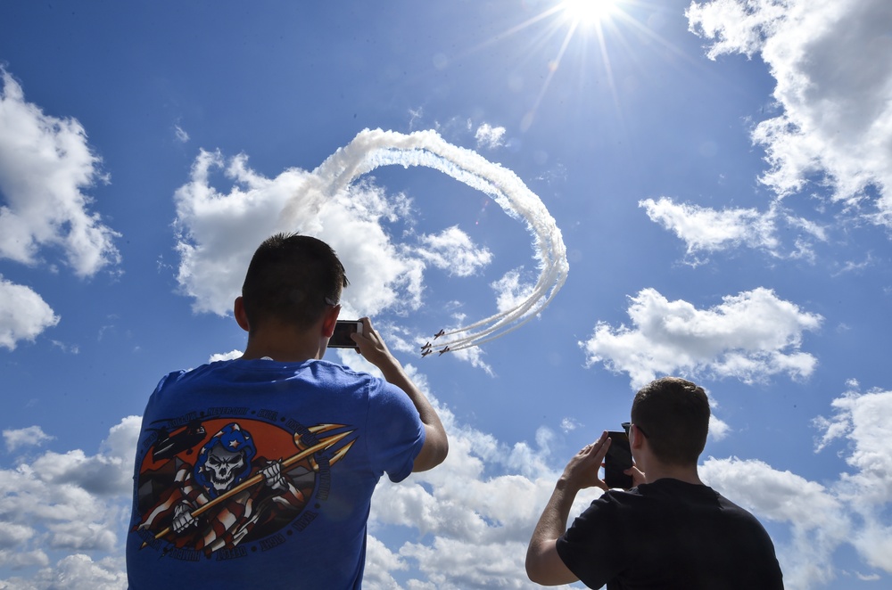 Air Expo flies through Charleston