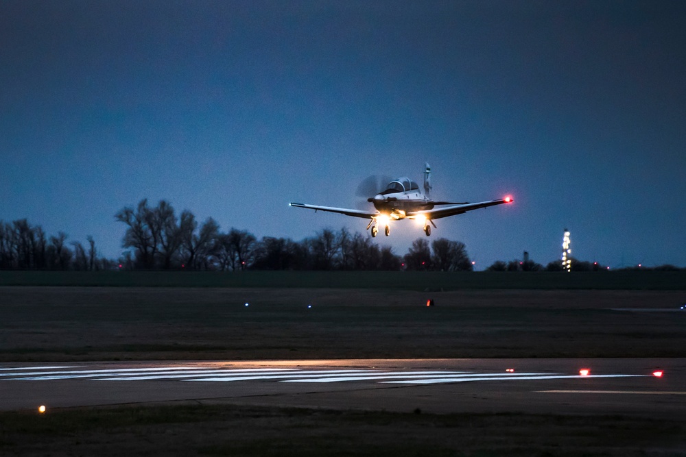 Vance AFB Conducts Night Flying Operations