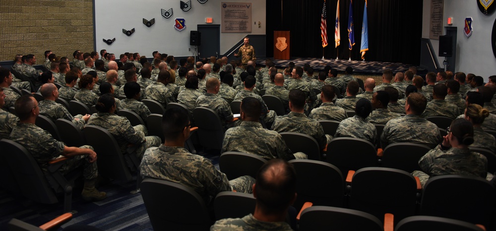 U.S. Armed Forces’ most senior NCO visits Tyndall