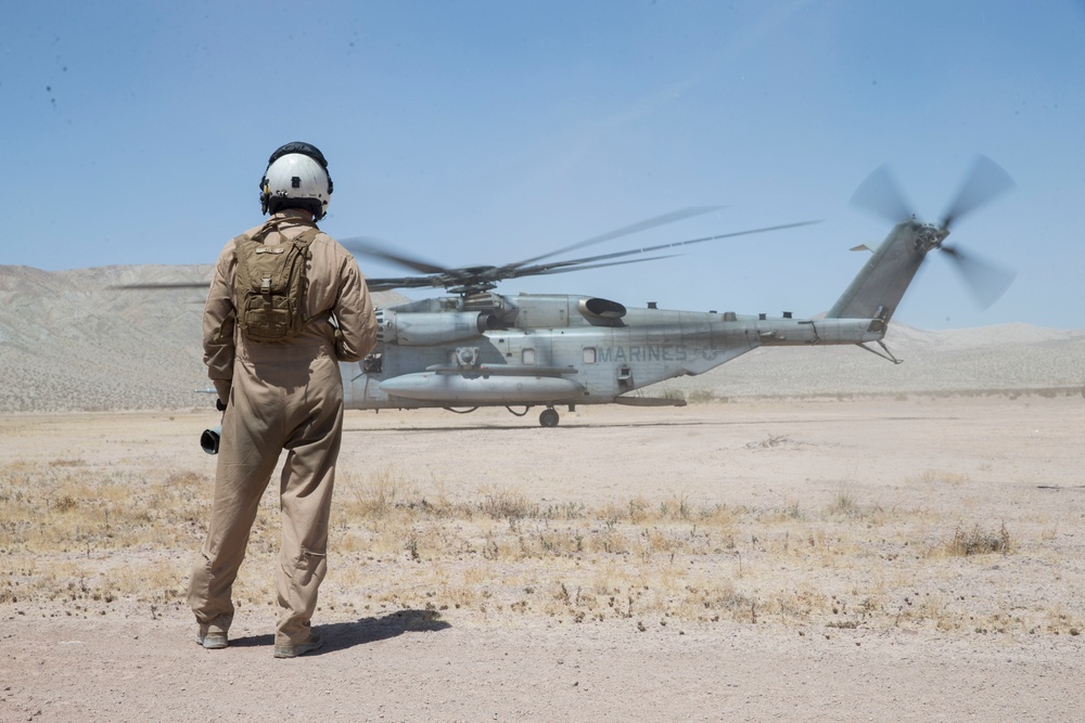 ITX: HMH-464 Flight Operations