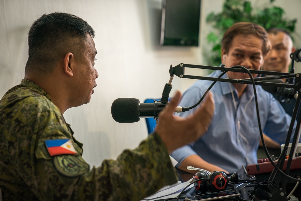 Balikatan 18: AFP, US Marine leaders discuss exercise, HCA in radio interview