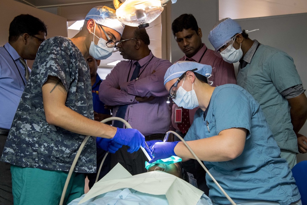 PP18 hosts dental subject matter expert exchange aboard USNS Mercy
