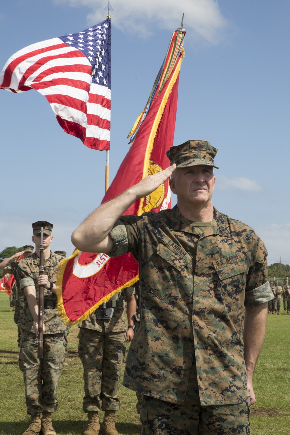 31st MEU sergeant major relinquishes sword of office, Mota assumes duties