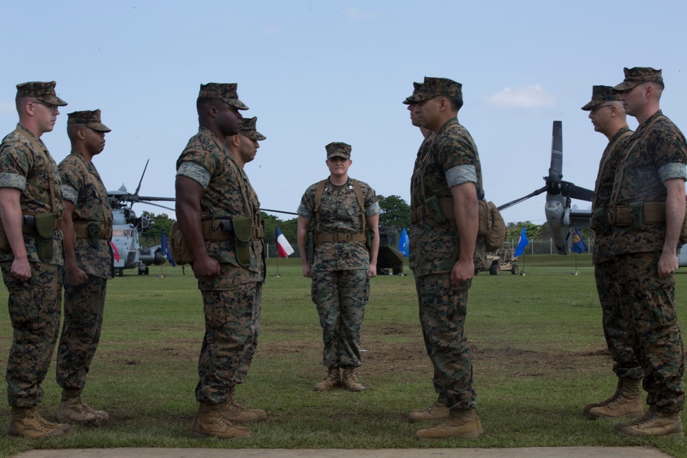 31st MEU sergeant major relinquishes sword of office, Mota assumes duties