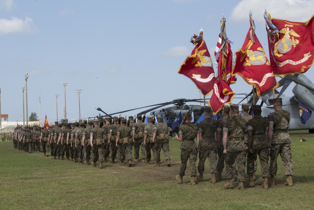 31st MEU sergeant major relinquishes sword of office, Mota assumes duties