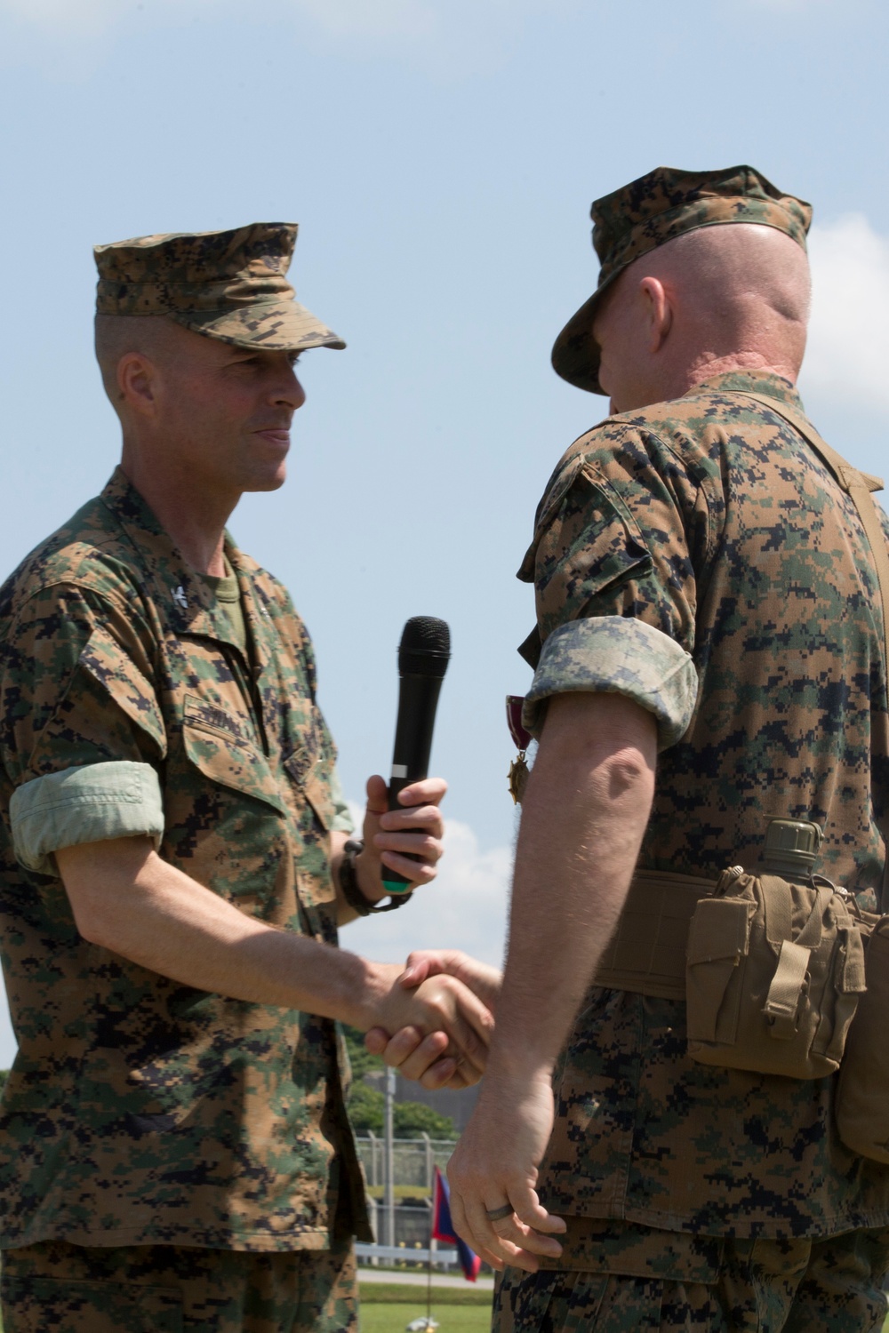 31st MEU sergeant major relinquishes sword of office, Mota assumes duties