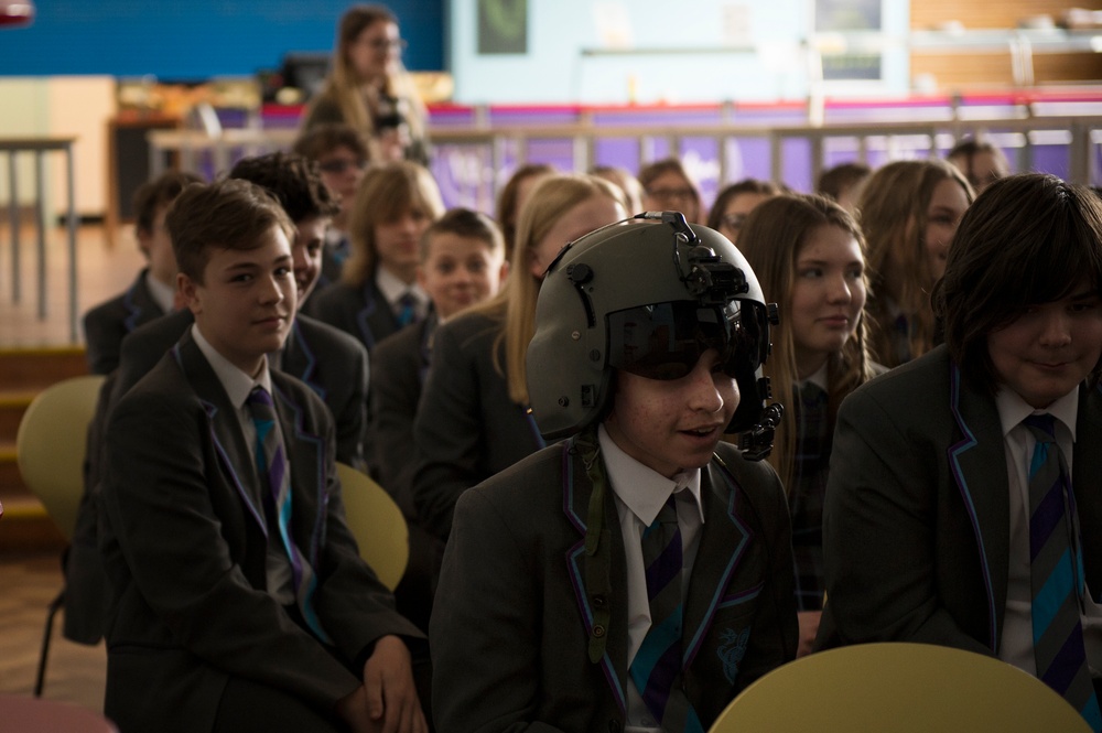 Pave Hawk pilots pave the way for local students