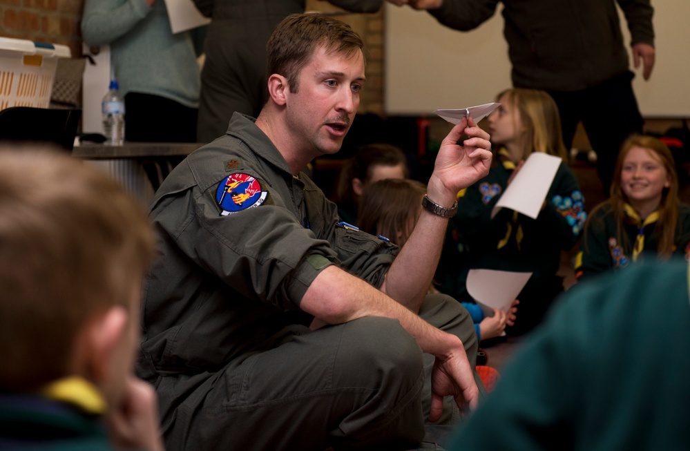 Pilots help Cub Scouts soar to new heights