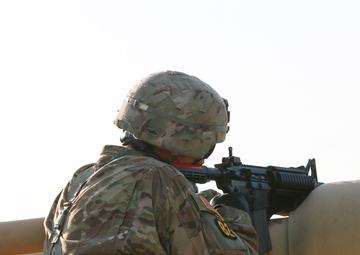 Marine tank crew maneuvers to top spot during first day of Sullivan Cup