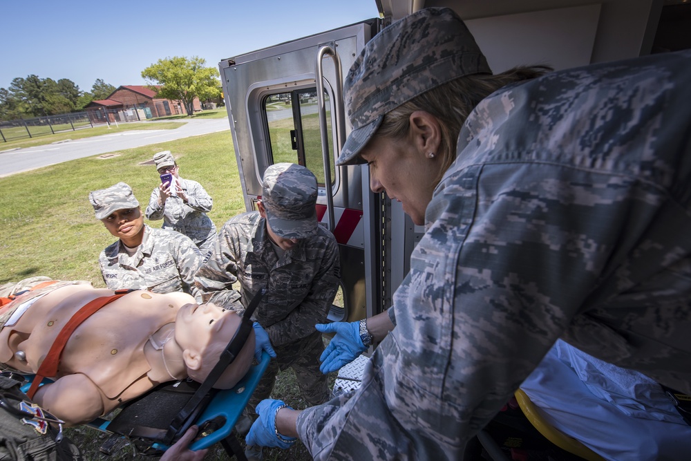 23d WG commander tours 23d MDG