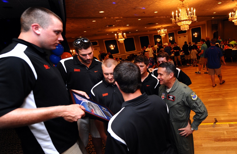 Florida Gators meet Offutt Warriors