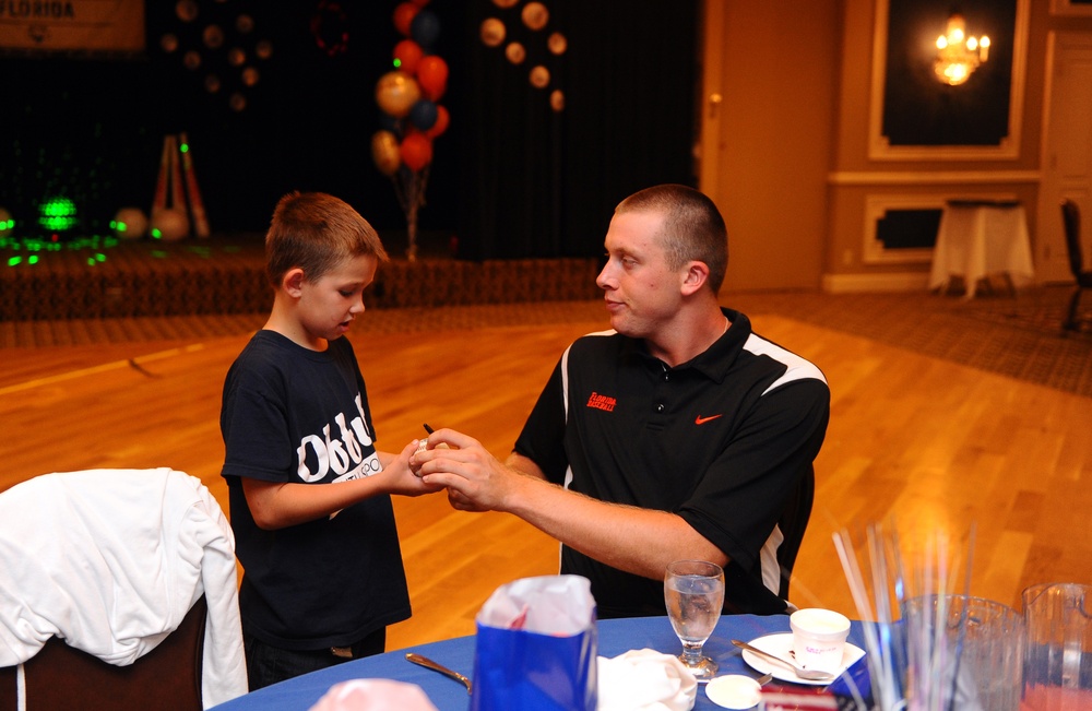 Florida Gators meet Offutt Warriors