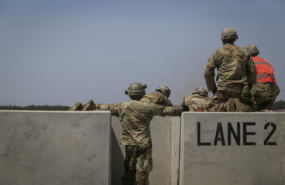 Infantry Advanced Leader Course trains with M240B machine gun