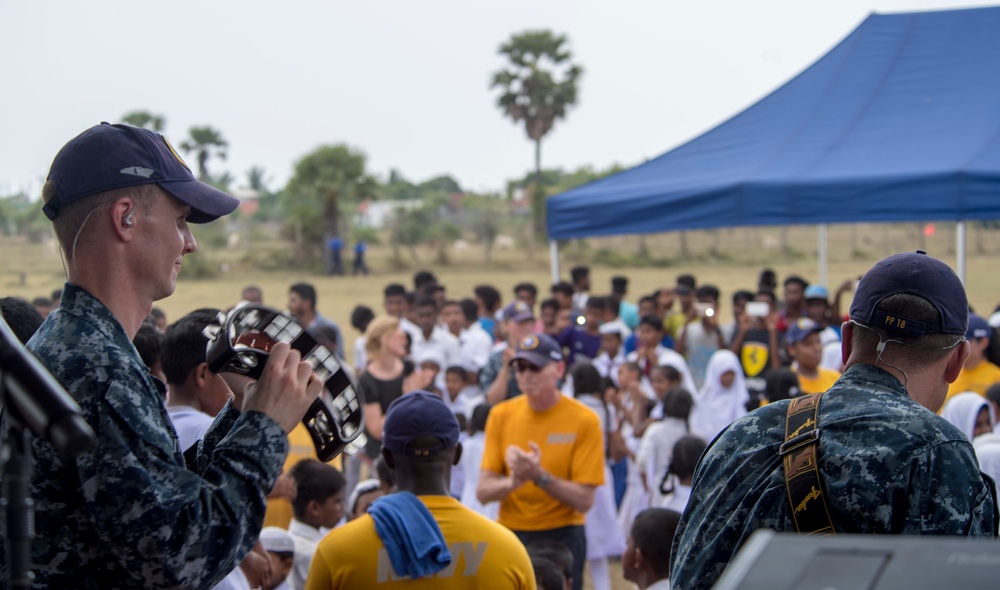 Service members participate in COMREL while in Sri Lanka