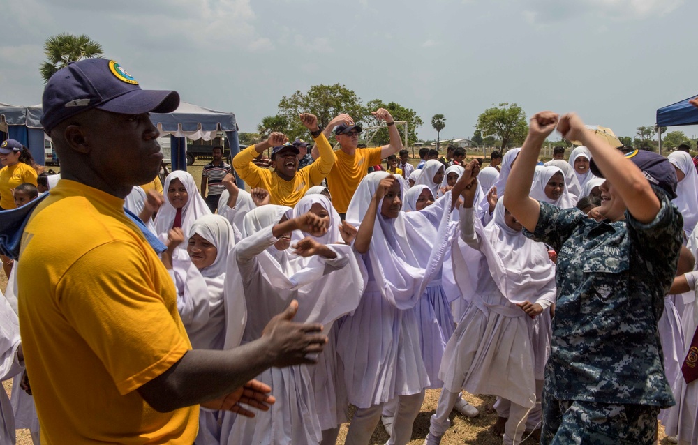 Service members participate in COMREL while in Sri Lanka