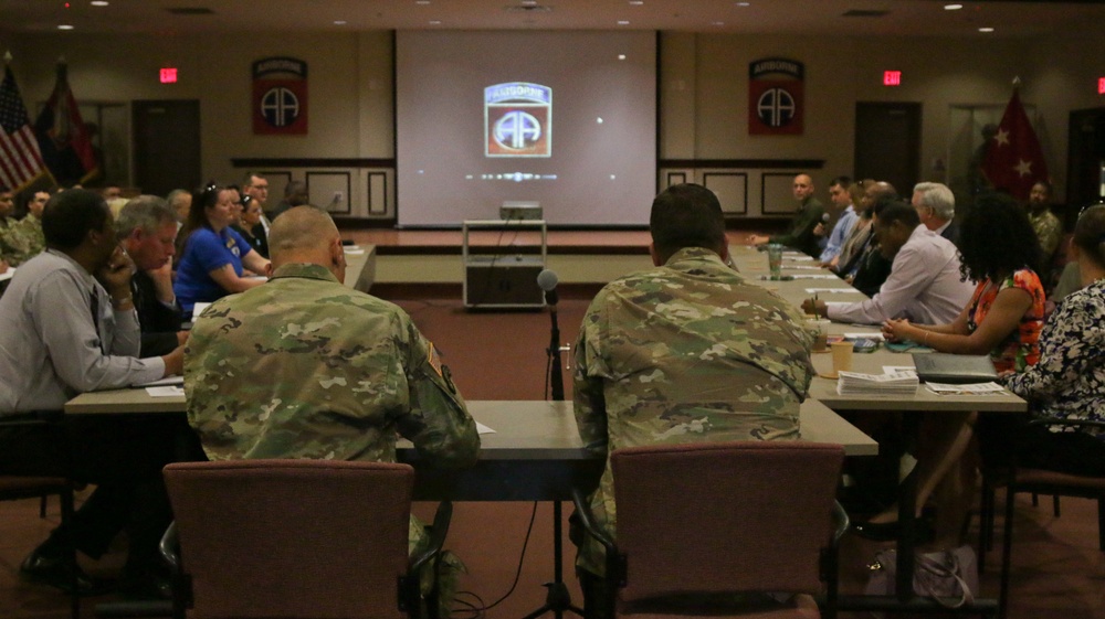 Paratroopers research IT opportunities post military service