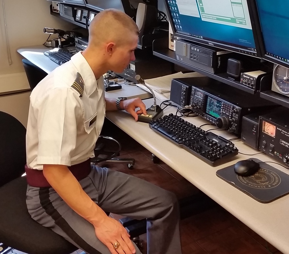 GOING THE DISTANCE! 1BCT USES HF RADIO TO GO FAR AND WIDE