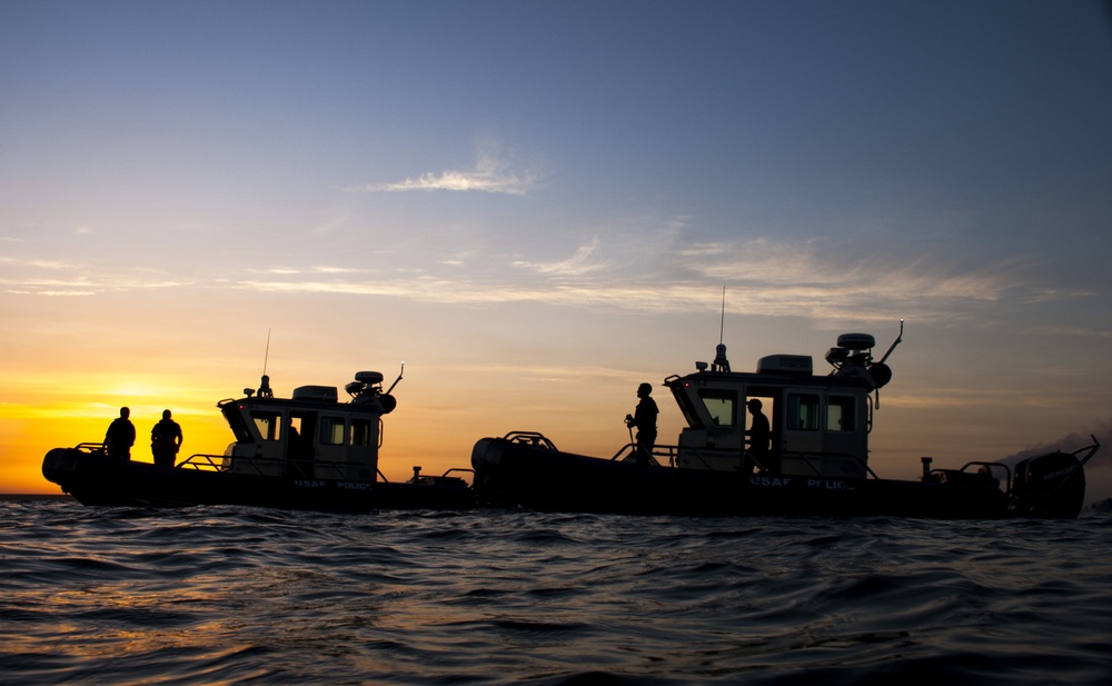 MacDill Airmen help rescue 5 in Tampa Bay
