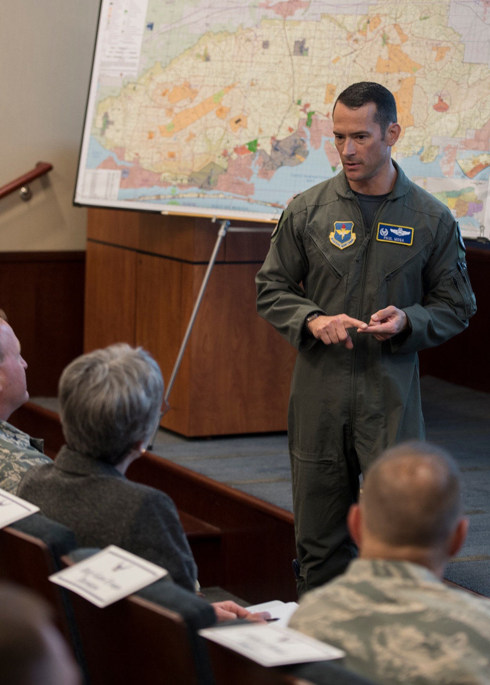 SECAF visits Eglin AFB, 33 FW